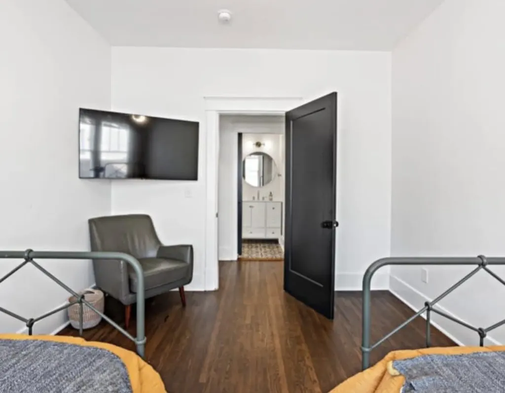 1002 Fairwin Avenue Nashville TN 37216