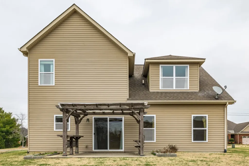 545 Callie Avenue Gallatin TN 37066