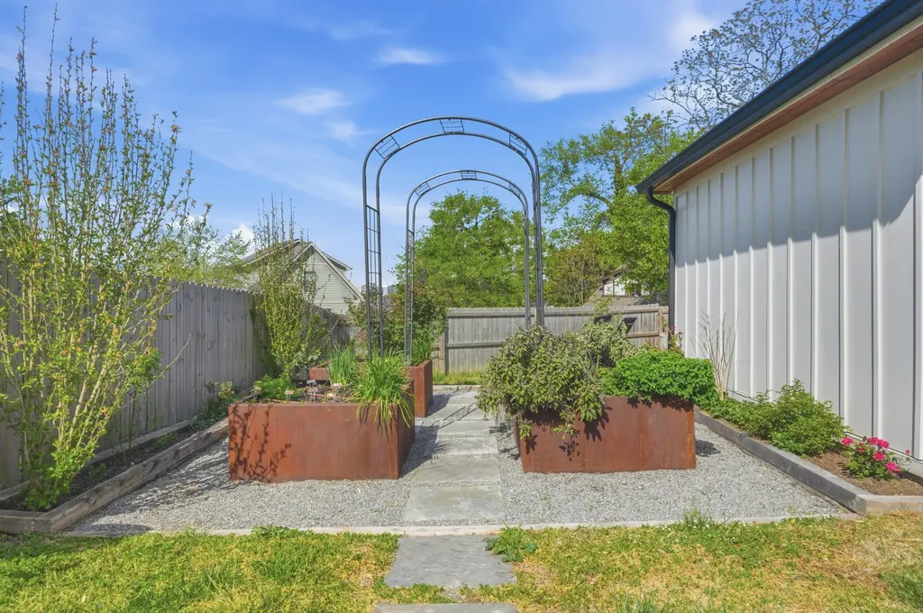 518 S 10th Street Nashville TN 37206