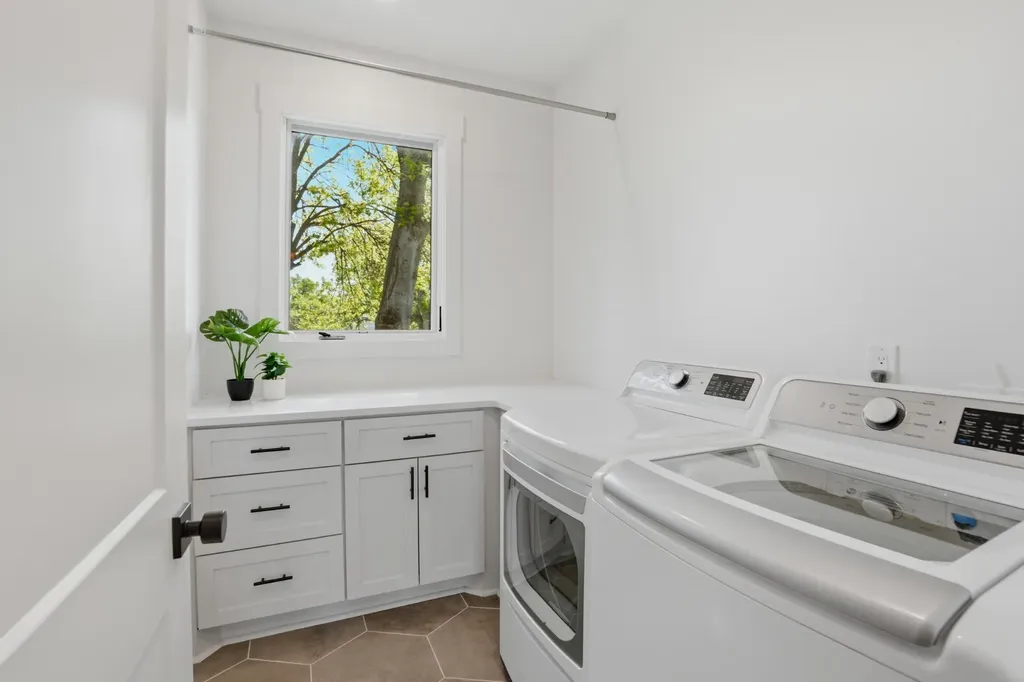 518 S 10th Street Nashville TN 37206