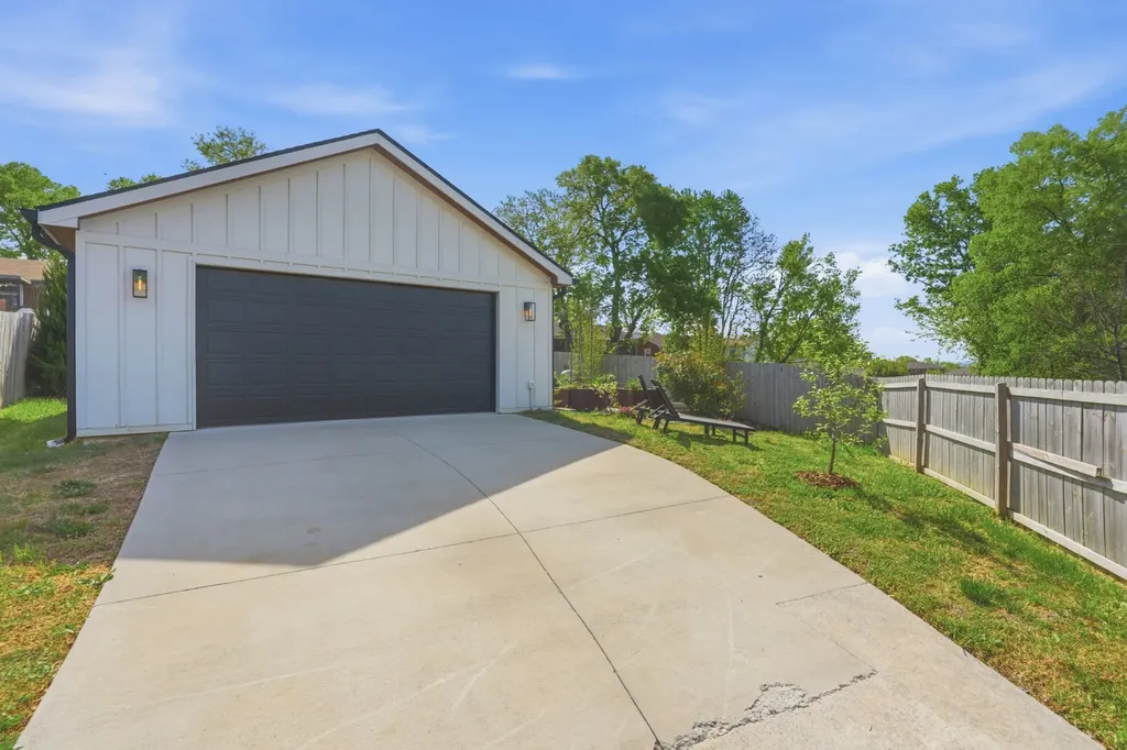 518 S 10th Street Nashville TN 37206
