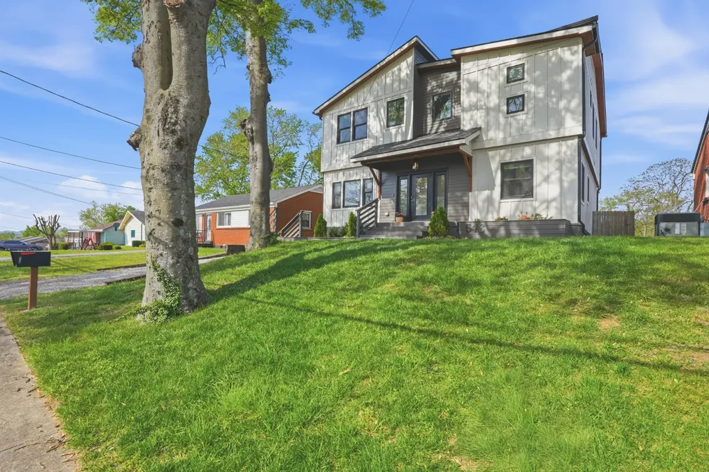 518 S 10th Street Nashville TN 37206