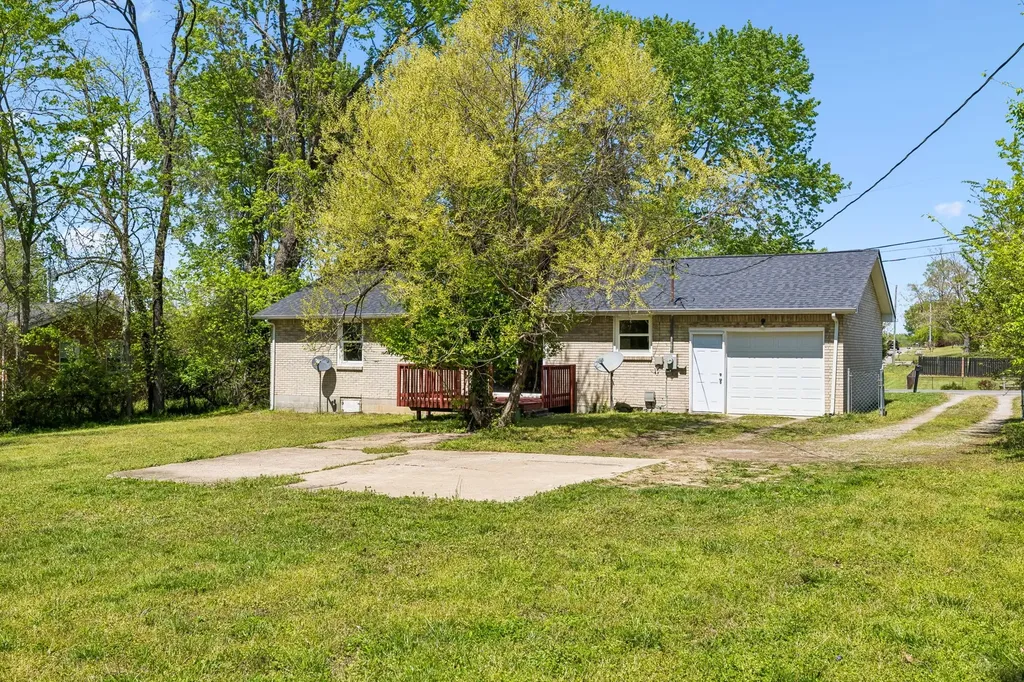 248 Pine Mountain Road Clarksville TN 37042
