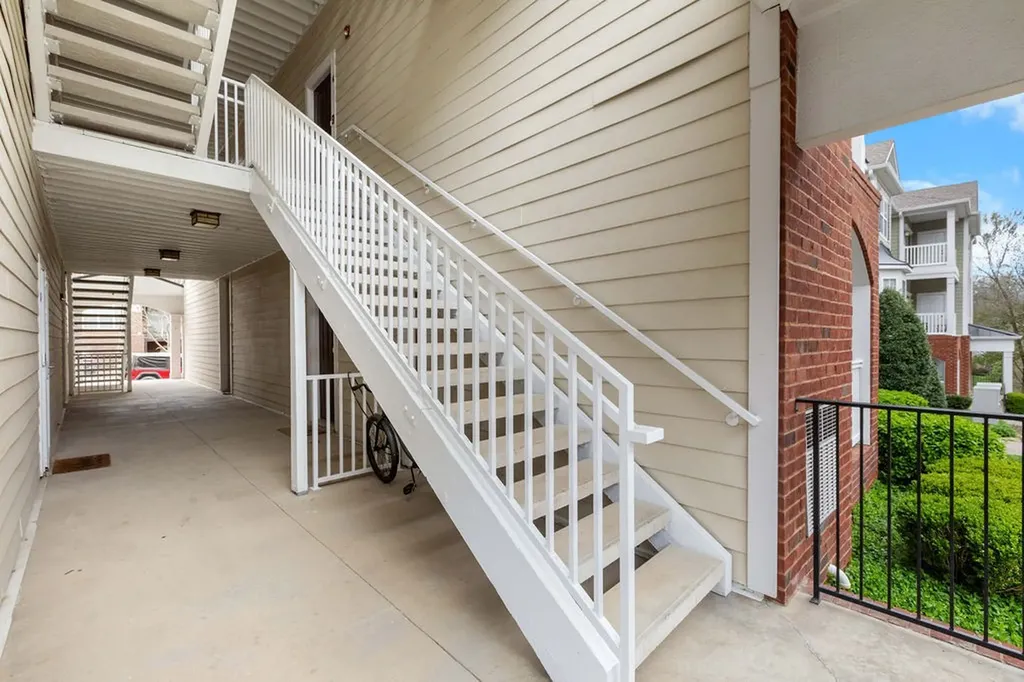 8045 Bienville Drive Nashville TN 37211