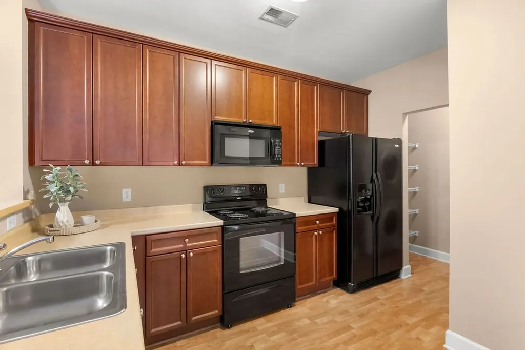 8045 Bienville Drive Nashville TN 37211