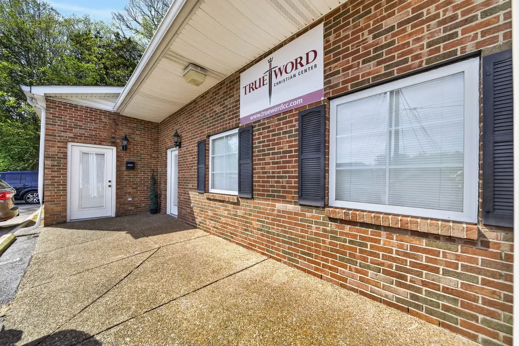 4979B Lebanon Pike Old Hickory TN 37138