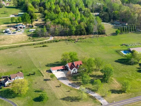 6930 Hall Road Greenbrier TN 37073