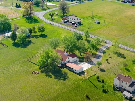 6930 Hall Road Greenbrier TN 37073