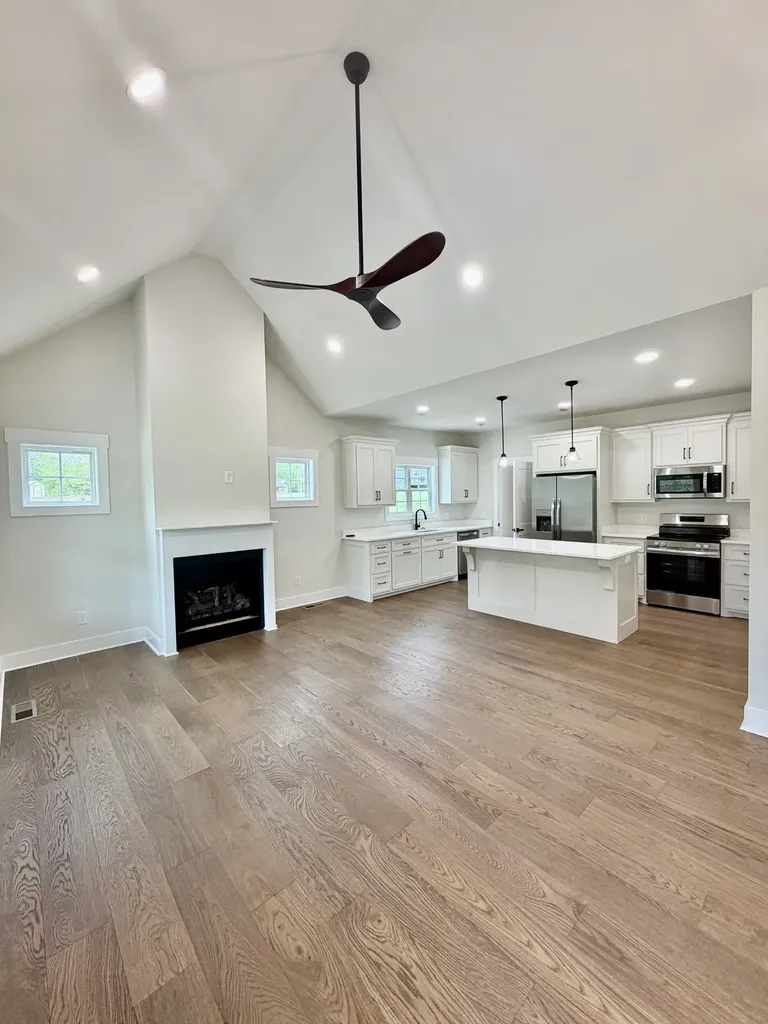 909 Hickory Street Lawrenceburg TN 38464