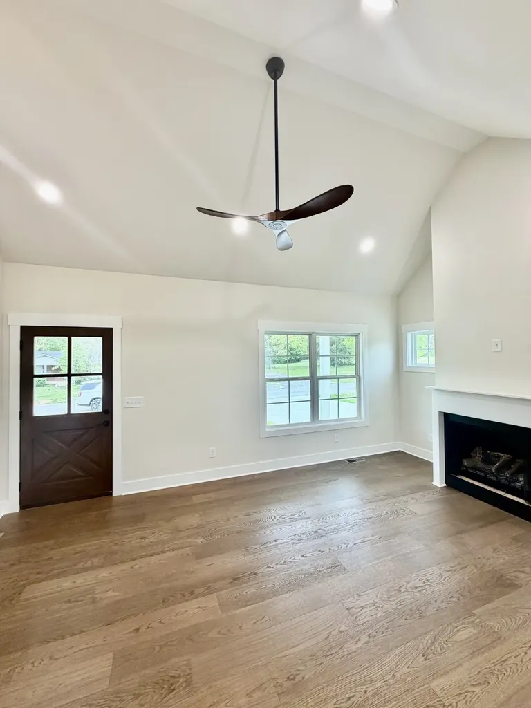909 Hickory Street Lawrenceburg TN 38464