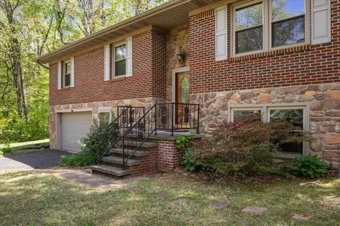 48 Hill Road Big Sandy TN 38221