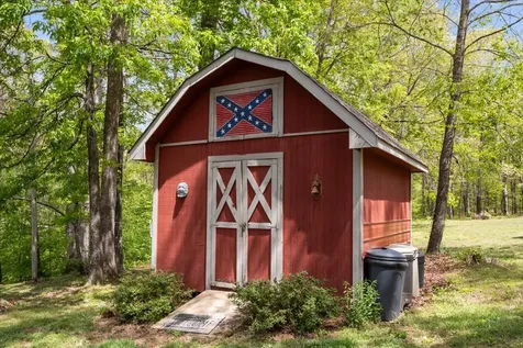 48 Hill Road Big Sandy TN 38221