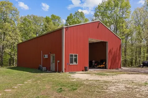 48 Hill Road Big Sandy TN 38221