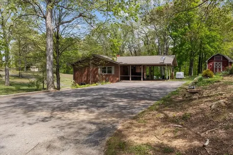 48 Hill Road Big Sandy TN 38221