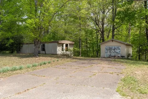 48 Hill Road Big Sandy TN 38221