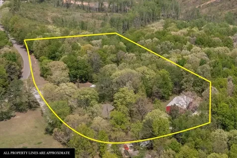 48 Hill Road Big Sandy TN 38221