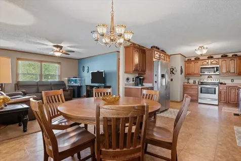 48 Hill Road Big Sandy TN 38221