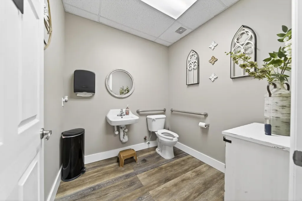 4979 Lebanon Pike Old Hickory TN 37138