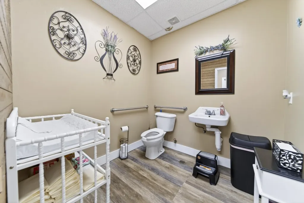 4979 Lebanon Pike Old Hickory TN 37138