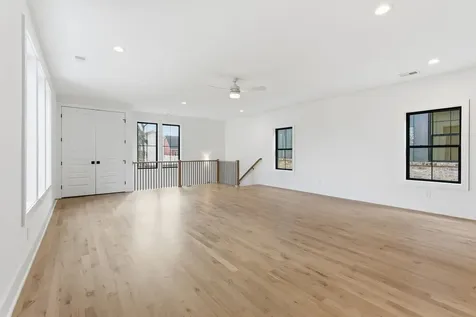 1523 Graybar Lane Nashville TN 37215