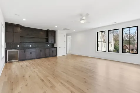 1523 Graybar Lane Nashville TN 37215