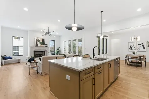 1523 Graybar Lane Nashville TN 37215