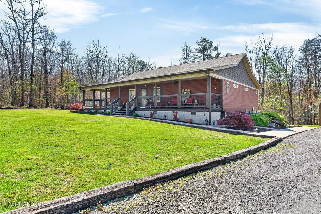 247 Hayden Lane Grimsley TN 38565