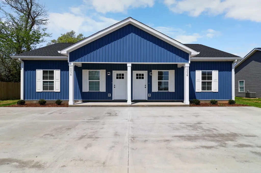 1003 Oak Street Portland TN 37148