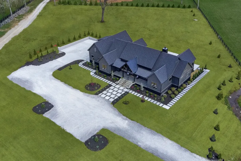 5710 Lunns Store Road Chapel Hill TN 37034