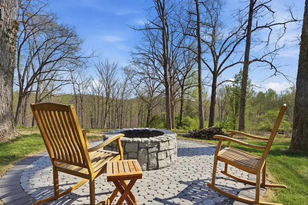 8811 Old Charlotte Pike Pegram TN 37143