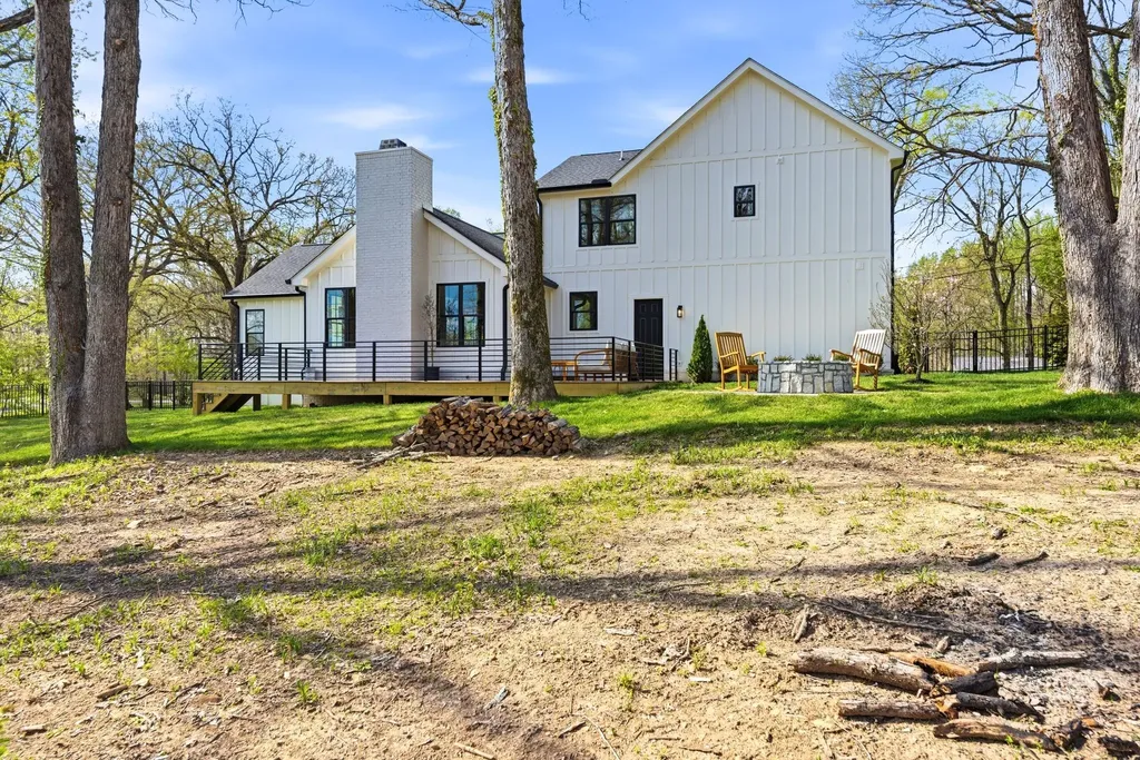 8811 Old Charlotte Pike Pegram TN 37143
