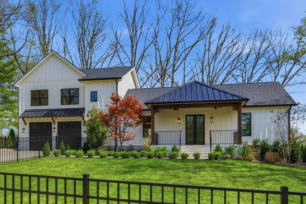 8811 Old Charlotte Pike Pegram TN 37143