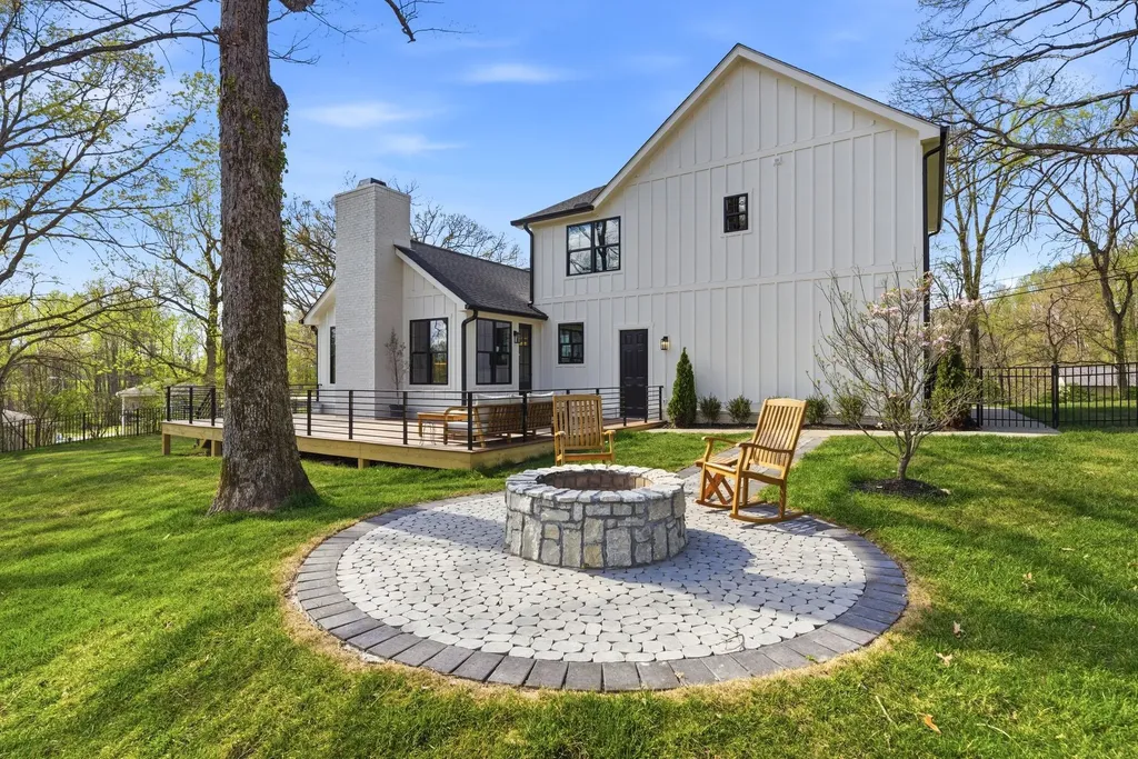 8811 Old Charlotte Pike Pegram TN 37143