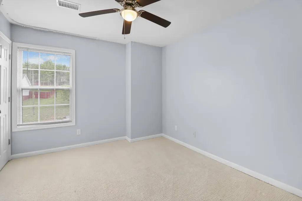 934 Hedge Apple Drive Clarksville TN 37040