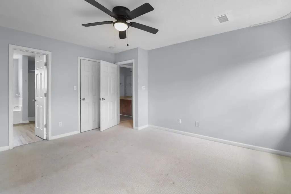 934 Hedge Apple Drive Clarksville TN 37040