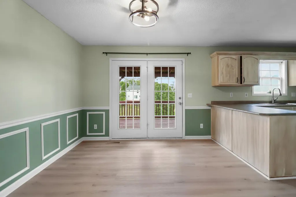 934 Hedge Apple Drive Clarksville TN 37040