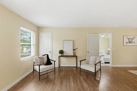 113 Mae Circle Dickson TN 37055