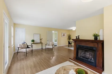 113 Mae Circle Dickson TN 37055