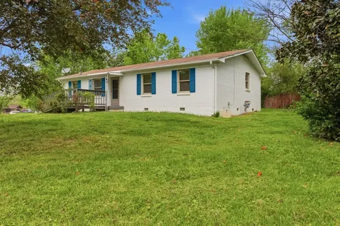 113 Mae Circle Dickson TN 37055