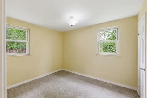 113 Mae Circle Dickson TN 37055