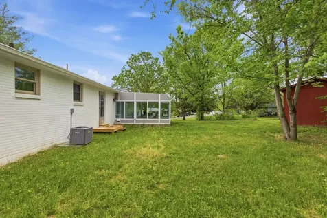 113 Mae Circle Dickson TN 37055