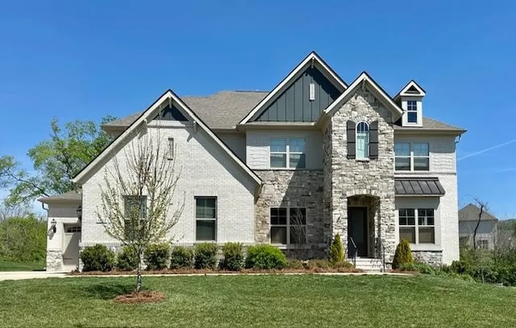 3233 Chase Point Drive Franklin TN 37067