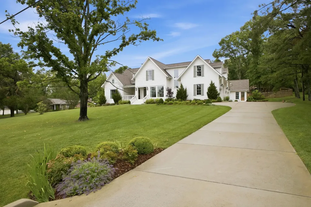 9028 Forest Lawn Drive Brentwood TN 37027