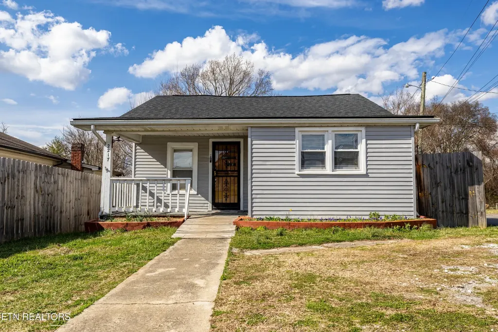 2217 Mccroskey Avenue Knoxville TN 37917