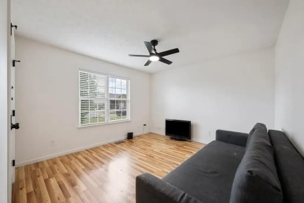 16 Andy Circle Lebanon TN 37087
