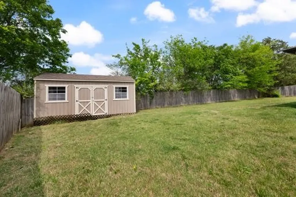16 Andy Circle Lebanon TN 37087