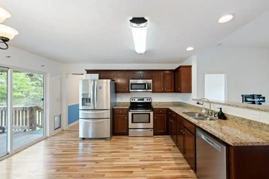 16 Andy Circle Lebanon TN 37087