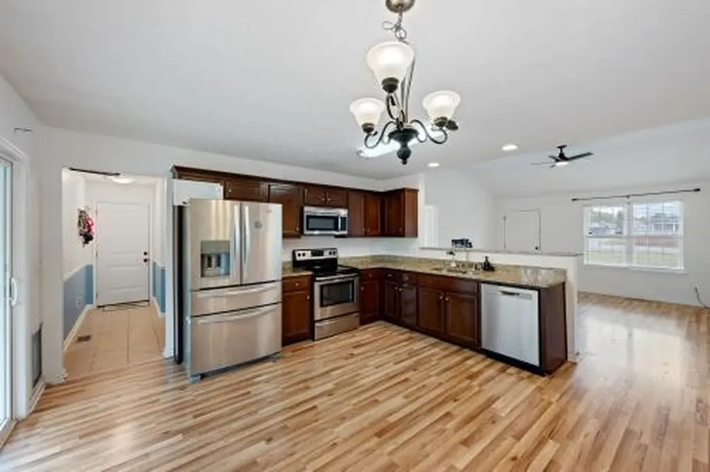 16 Andy Circle Lebanon TN 37087
