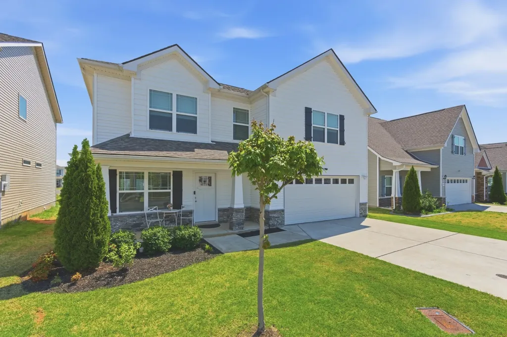 1919 Albarado Trail Murfreesboro TN 37128