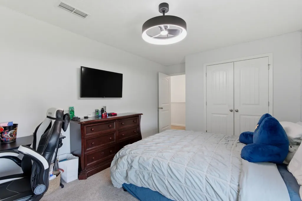 1919 Albarado Trail Murfreesboro TN 37128